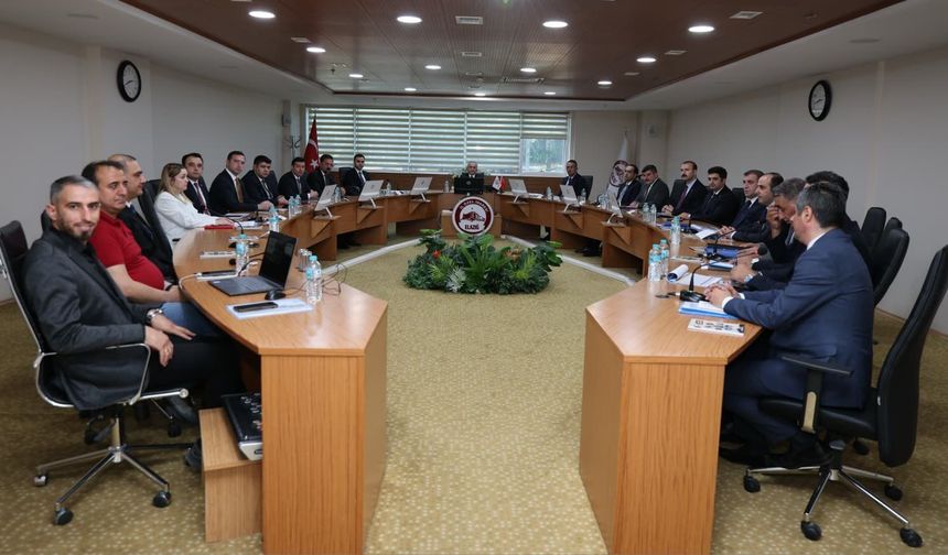Vali Hatipoğlu Başkanlığında KÖYDES Tahsisat Komisyonu Toplandı