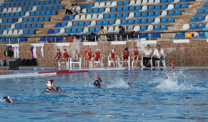 Elazığ, ANALİG Su Topu Grup Müsabakalarında Zirveye Ulaştı