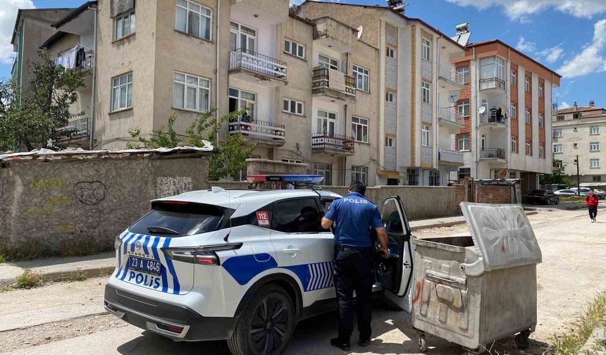 Elazığ'da 2'inci Kattan Düşen 5 Yaşındaki Çocuk Yaralandı