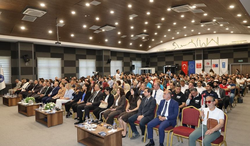 Elazığ'da 'Sivil Katılım Zirvesi' gerçekleştirildi