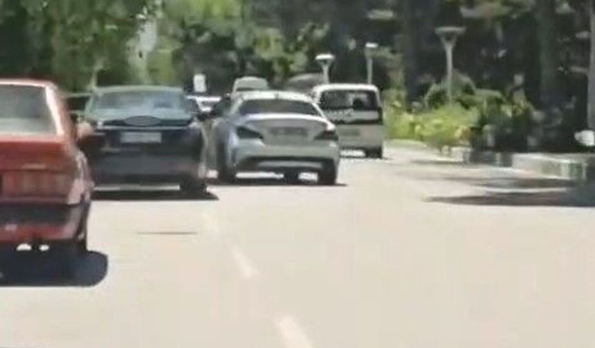 Elazığ'da Tehlikeli Şerit Değiştiren Sürücüye Ceza