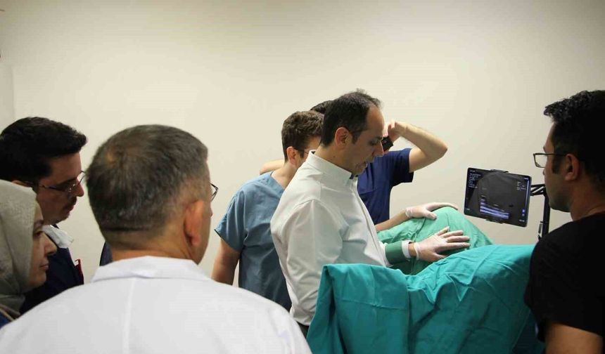 Elazığ'da Transperineal Prostat Biyopsisi Eğitimi Düzenlendi