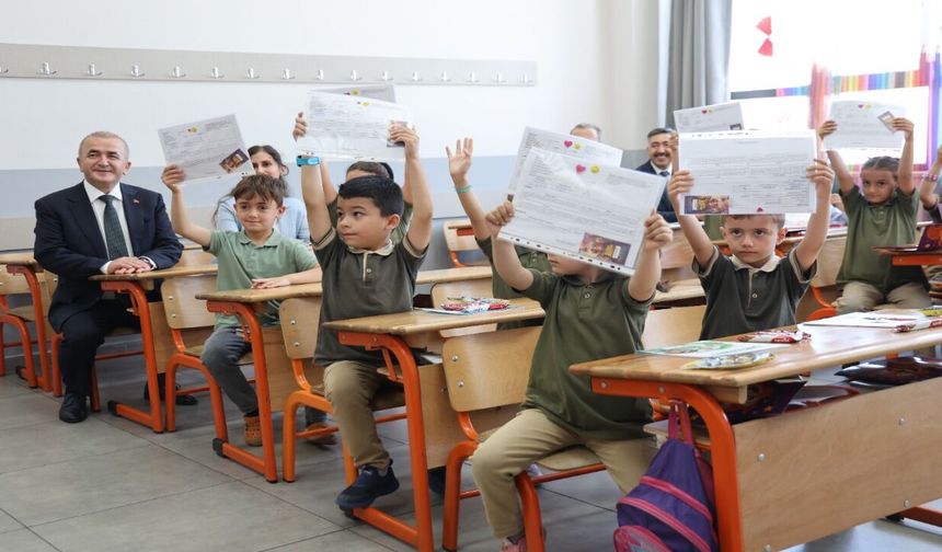 Elazığ'da 119 Bin Öğrenci Karne Heyecanı Yaşadı