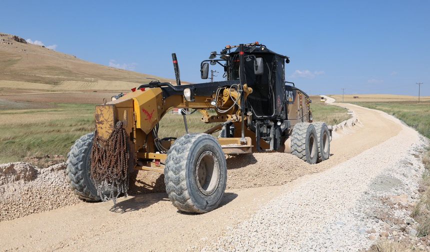 Alatarla-Altınkuşak Yolunda Asfalt Öncesi Hazırlıklar Aralıksız Sürüyor