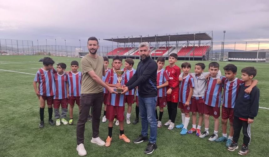 U11 Ligi’nde Şampiyon Elazığ Adalet Spor Oldu