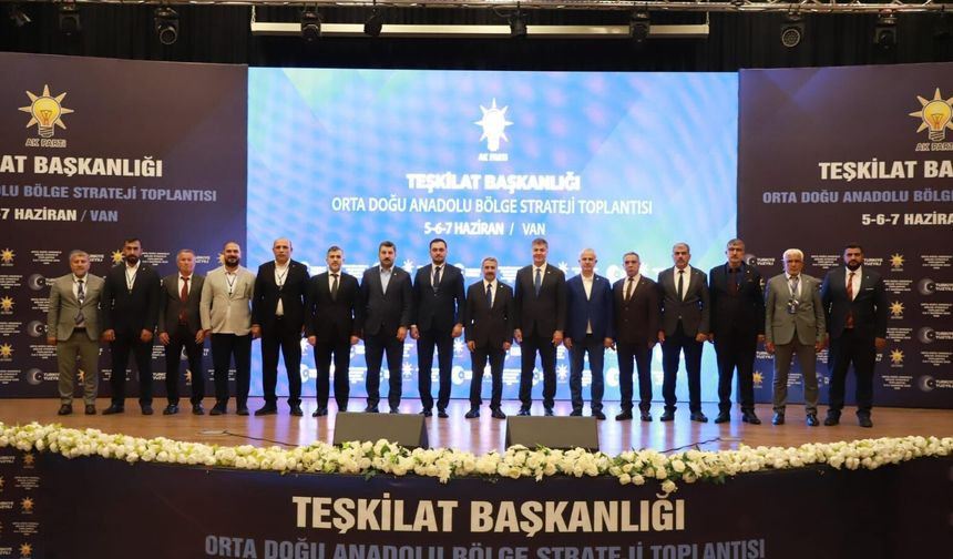 Van’da Güçlü Teşkilat Buluşması: AK Parti Elazığ Heyeti Tam Kadro Katıldı