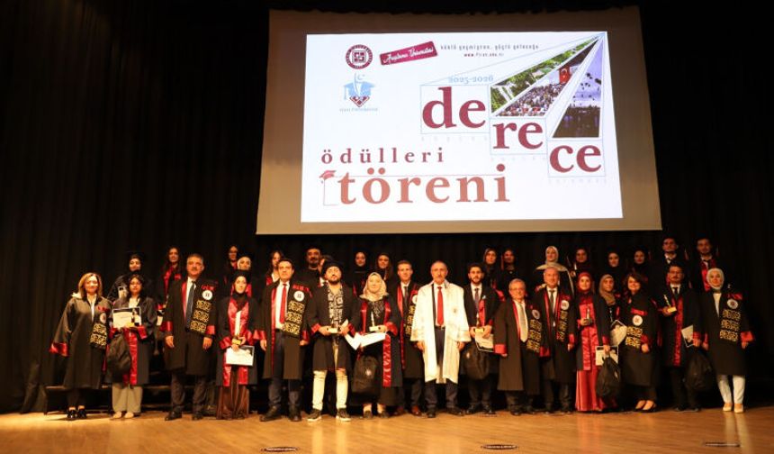 Fırat Üniversitesi'nde Derece Ödülleri Sahiplerini Buldu