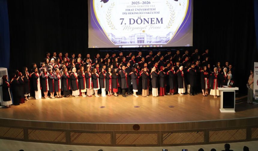Fırat Üniversitesi Diş Hekimliği Fakültesi’nde Mezuniyet Coşkusu