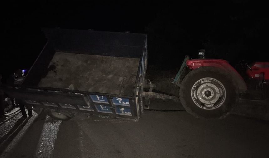 Elazığ'da Traktörle Otomobil Çarpıştı: 3'ü Ağır 10 Yaralı