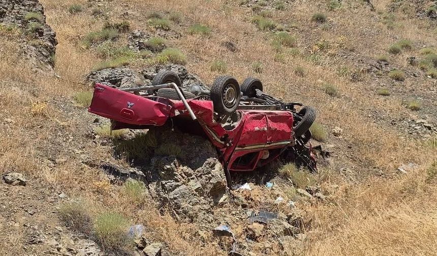 Yangın İlk Müdahale Aracı Uçuruma Yuvarlandı: İşçiler Atlayarak Kurtuldu
