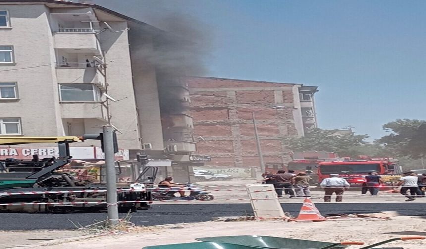 Elazığ'da Ev Yangını Söndürüldü