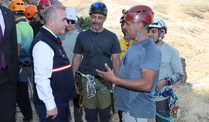 Arama Kurtarma Eğitimlerine Vali İncelemesi