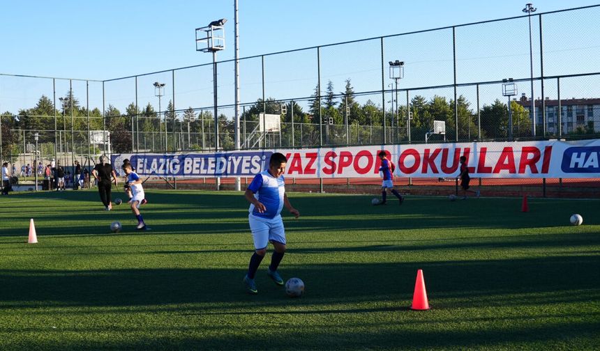 Yaz Spor Kursları Yoğun Katılımla Sürüyor