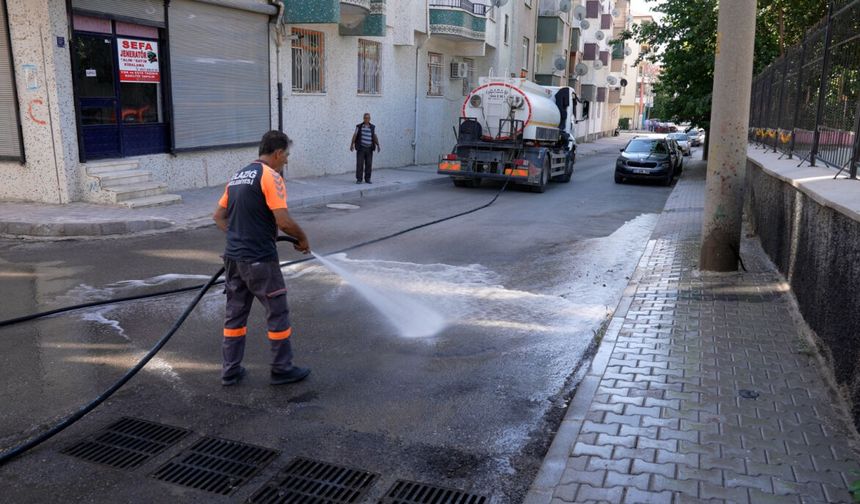 Olgunlar Mahallesi’nde Temizlik Mesaisi