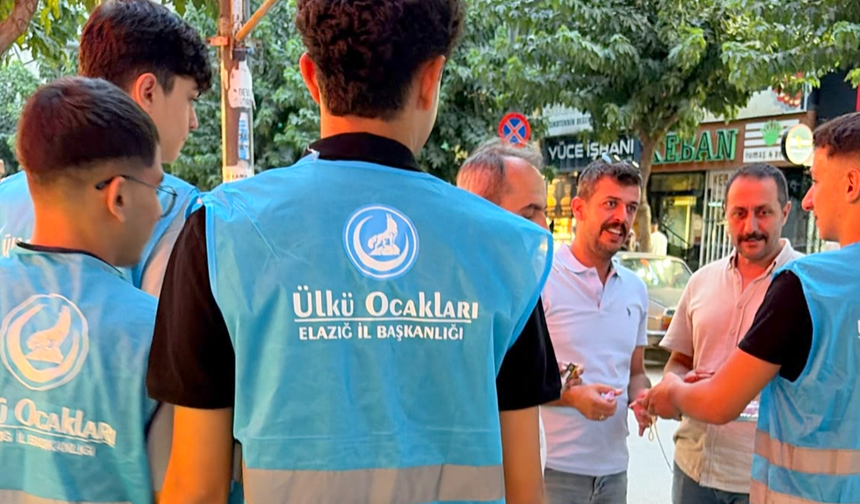 Elazığ’da Mevlid Kandili Buluşması: Ülkü Ocakları’ndan Esnafa Gönül Ziyareti