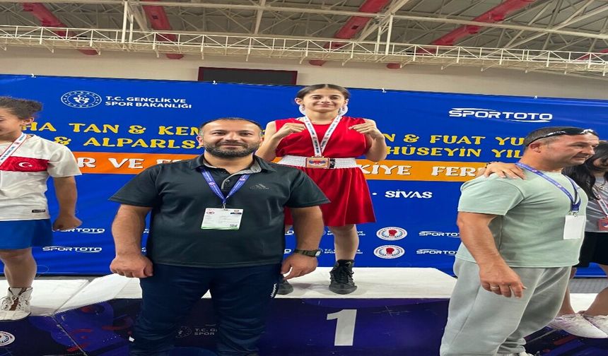 Elazığ’dan Ringde Çifte Başarı