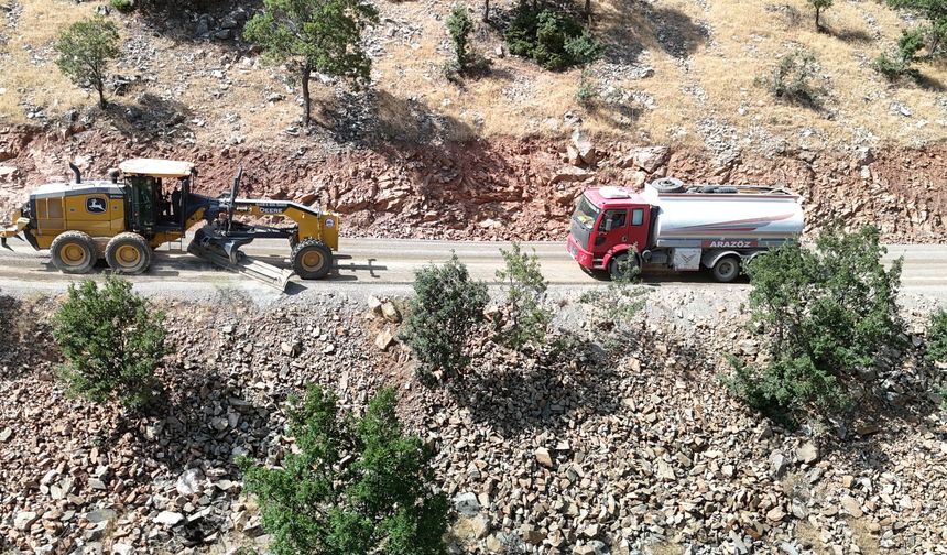 Arıcak-Bingöl Genç Arasındaki Bağlantı Yolunda Çalışmalar Sürüyor