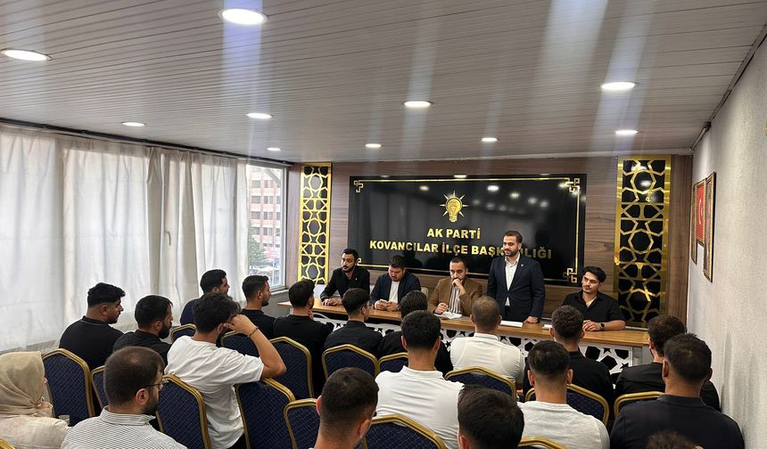 AK Gençlik Kovancılar’da Teşkilat Toplantısı Gerçekleştirdi
