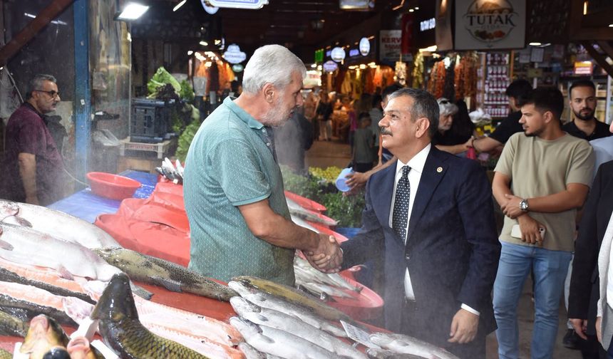 Erol Keleş Kapalı Çarşı Esnafını Ziyaret Etti