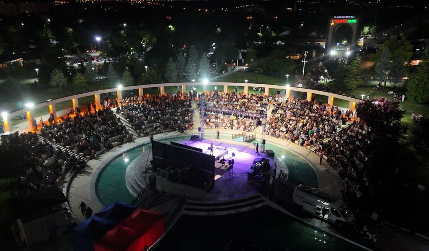 Elazığ Belediyesi Yaz Etkinlikleri Konserlerle Tamamlandı