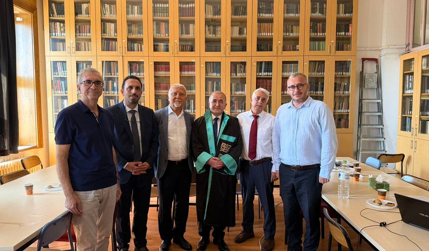 Vali Numan Hatipoğlu Doktora Tezini Savundu