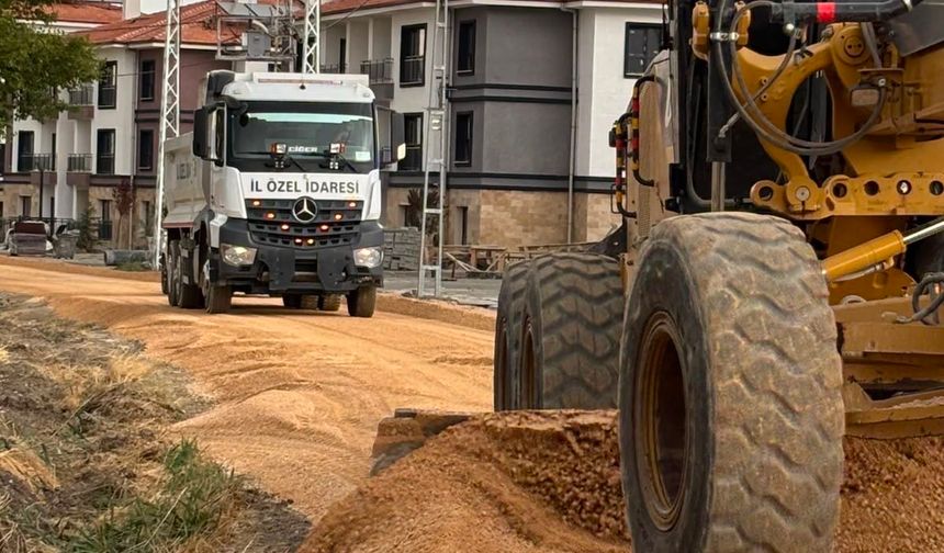 Doğankuş Köyü Yolunda Asfalt Öncesi Çalışmalar Sürüyor