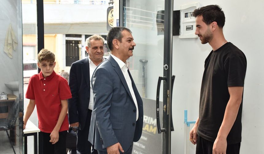 Erol Keleş’ten Rüstem Paşa Mahallesi’nde Esnaf ve Vatandaş Ziyareti