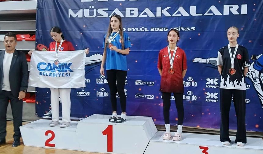 Elazığlı Taekwondoculardan Sivas’ta Çifte İkincilik