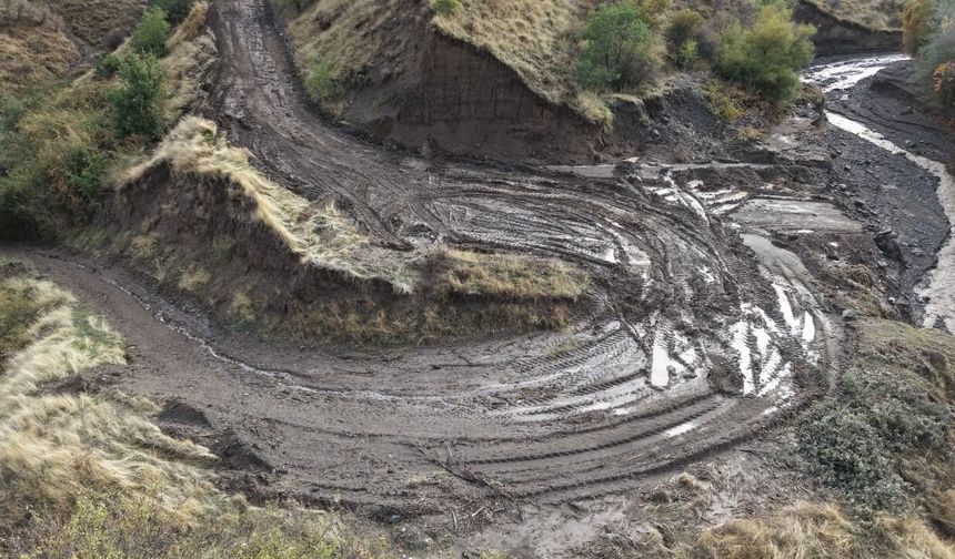 Elazığ’da Sel Sonrası Ekipler Sahada