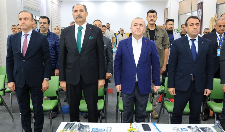 Elazığ’da Yapay Zekâ Destekli Eğitim Programı Başladı