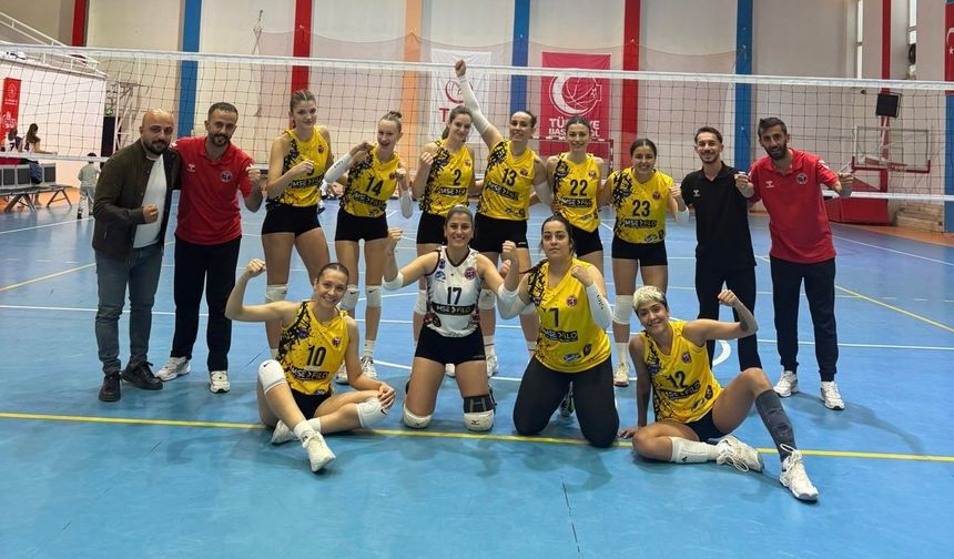 Elazığ Voleybolunda Çifte Zafer!