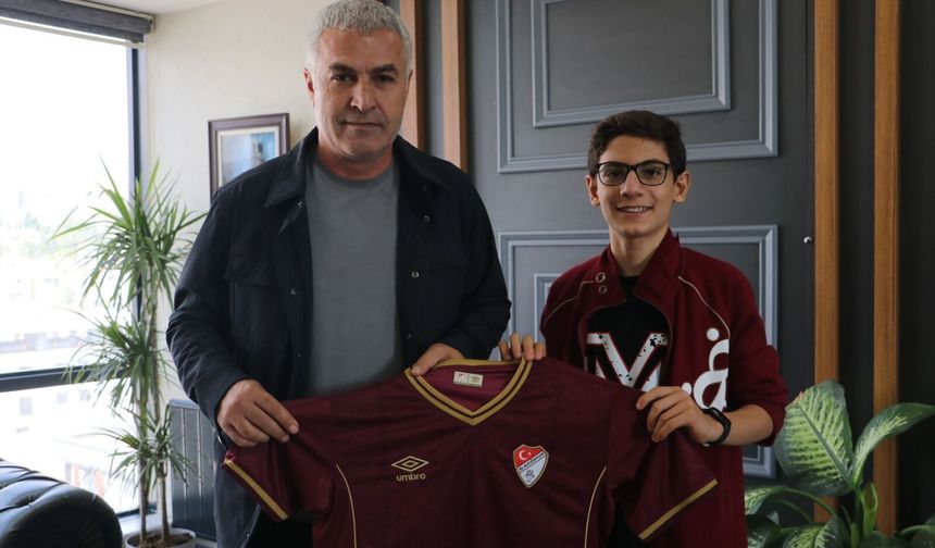 Öğrenci Başkan Adayından Elazığspor Vaatleri