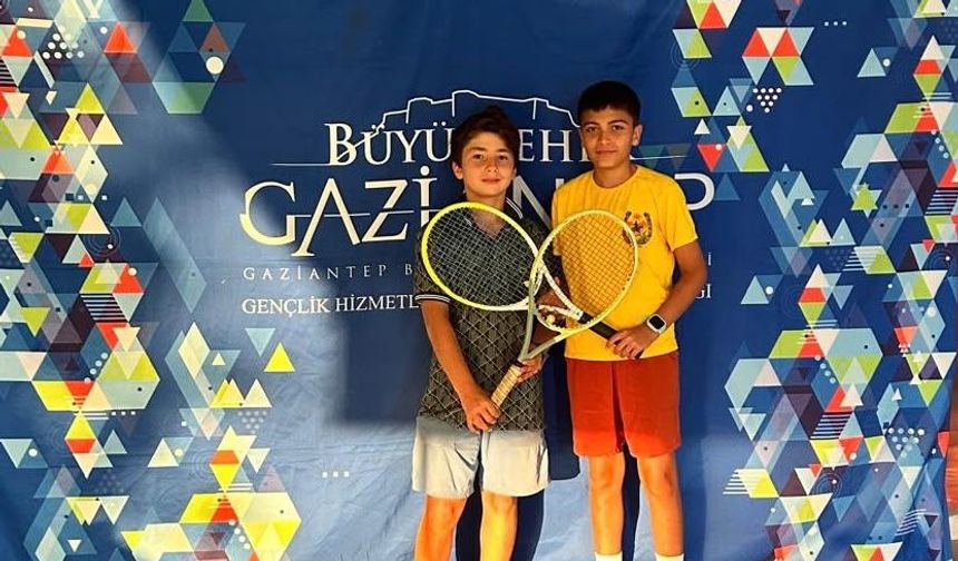 Elazığlı Tenisçiler Gaziantep’te Kürsüye Çıktı