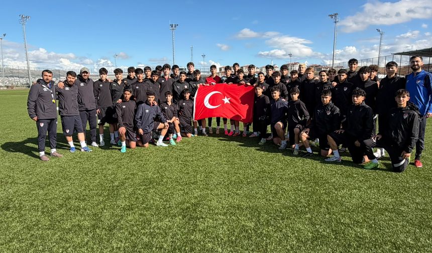 Elazığspor’un Gençlerinden Cumhuriyet Coşkusu!