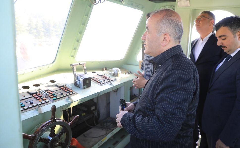 Vali Hatipoğlu’ndan Hazar Gölü’nde İnceleme
