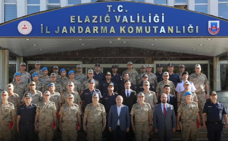 Vali Hatipoğlu’ndan Jandarma Personeline Veda, Köylere Ziyaret