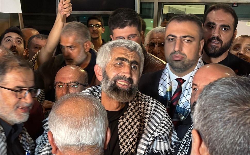 Gazze Filosu Aktivisti Sinan Akılotu Elazığ’da Coşkuyla Karşılandı