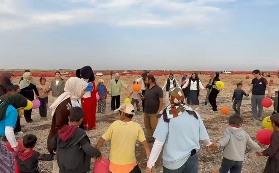 Hayır Köprüsü Derneği’nden Diyarbakır’da Kışlık Yardım Seferi