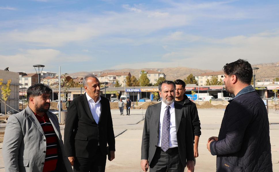 Başkan Şerifoğulları Seksenler Sokağı’nda İncelemelerde Bulundu