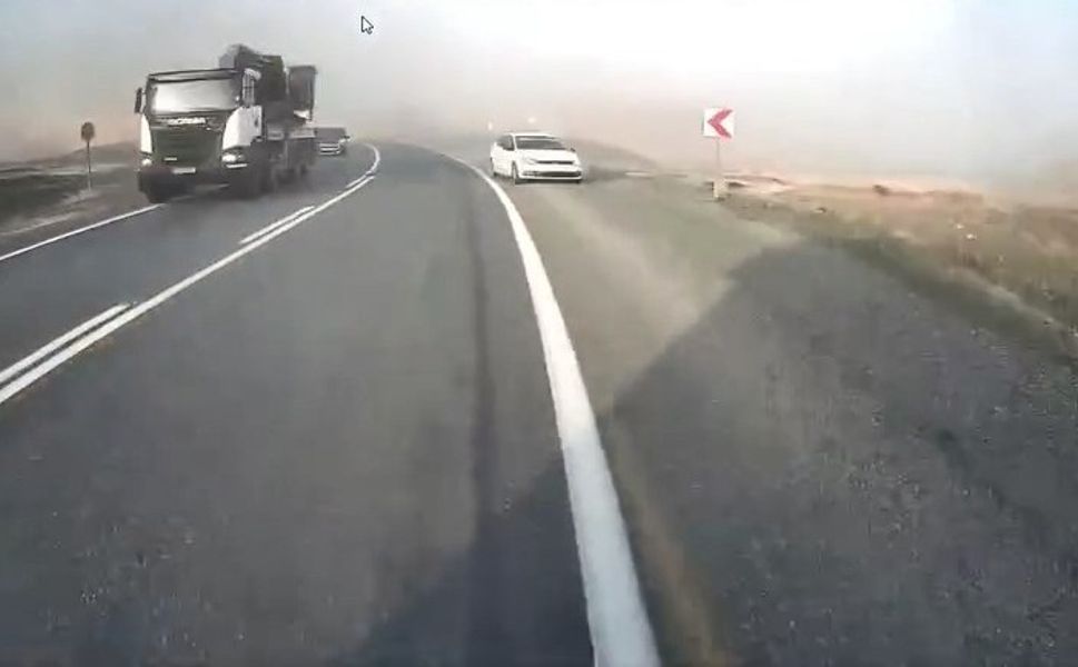 Elazığ’da Otomobilin Hatalı Sollaması Kazaya Davetiye Çıkardı