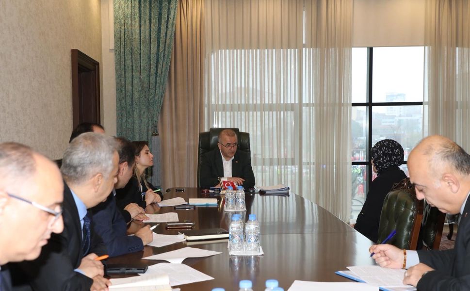 Vali Hatipoğlu Halk Günü’nde Vatandaşların Taleplerini Değerlendirdi