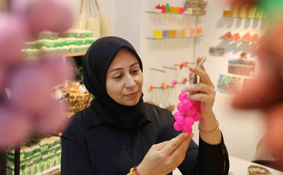 Mutfağında 3 Çeşitle Başladı, 100 Çeşitle Dükkan Açtı