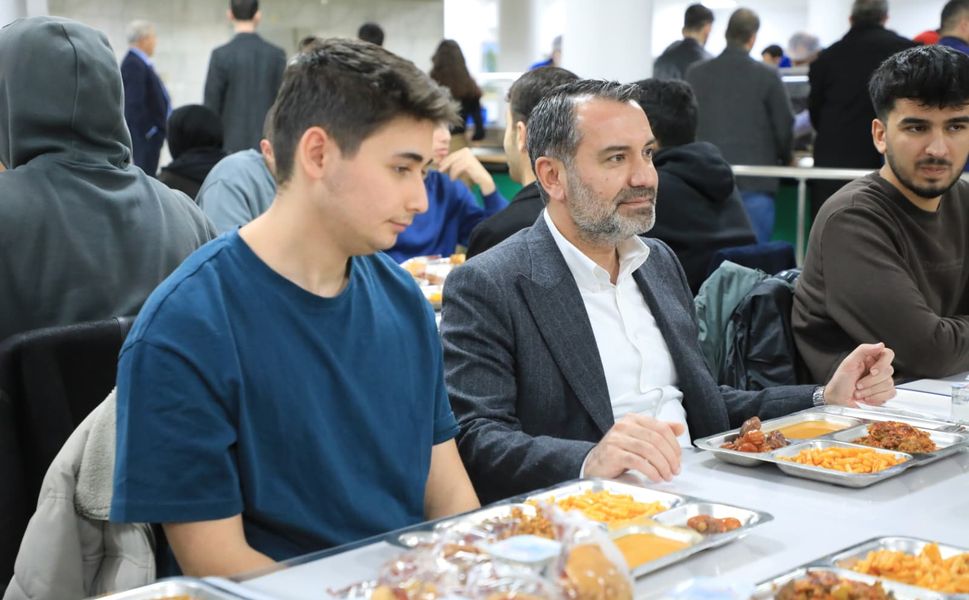 Elazığ Belediyesi, 5 Bin Öğrenci İçin İftar Programı Düzenledi