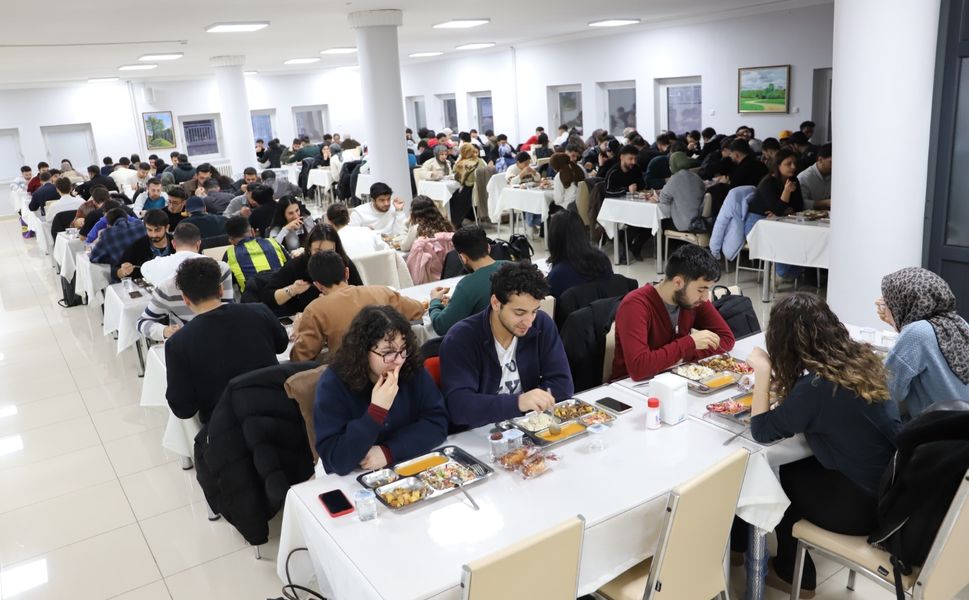 Fırat Üniversitesi’nde 5 Bin Öğrencilik İlk İftar Buluşması