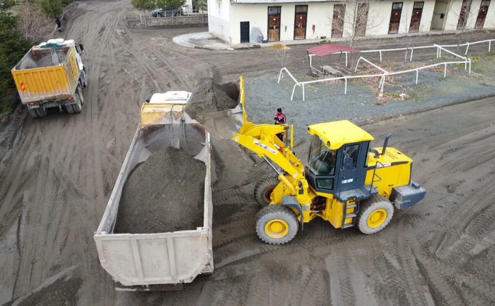 Hipodromda Atık Kumlar Yeniden Pistte