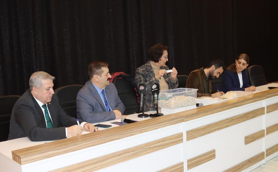 Elazığ Belediyesi’ne İşçi Alımı İçin Noter Huzurunda Kura Çekildi