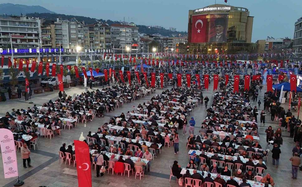 Ramazan’ın İlk İftarı 81 İlde Şehit Yakınları Ve Gazilerle Yapılacak