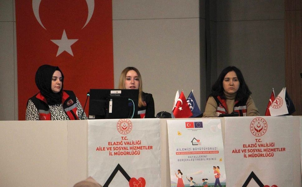 Koruyucu Aile Hizmet Modeli Sağlık Çalışanlarına Tanıtıldı