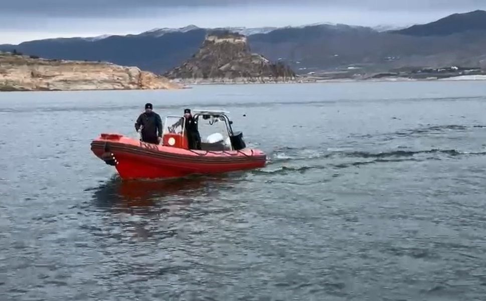 Dalgıç Polisler Keban Baraj Sahasında Yaşlı Adamı Arıyor