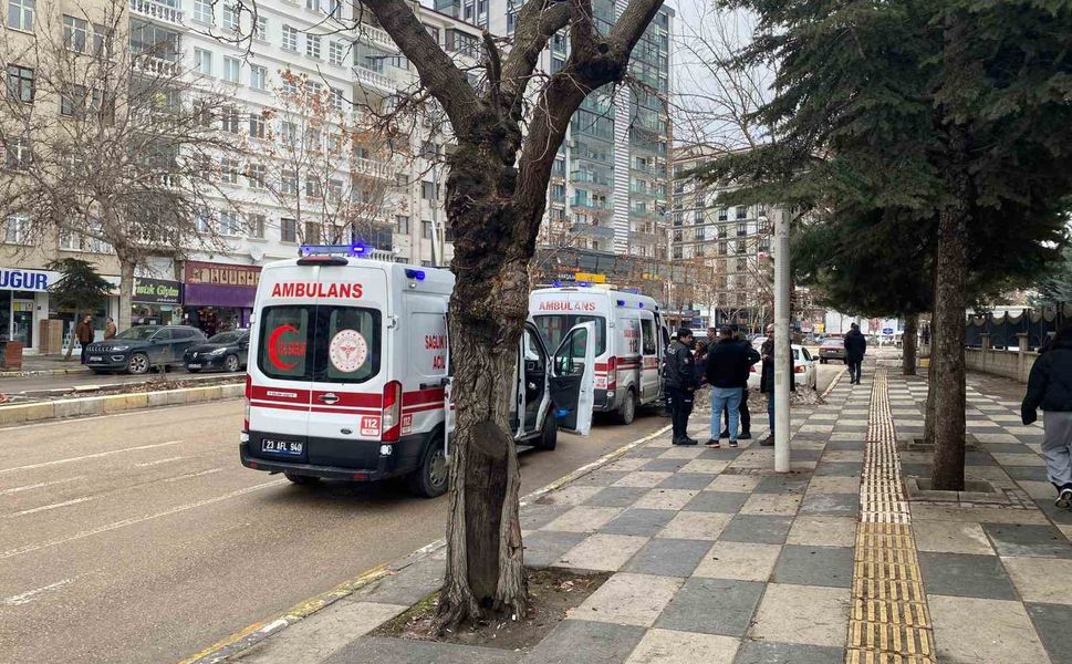 Elazığ'da Kavga: 2 Yaralı